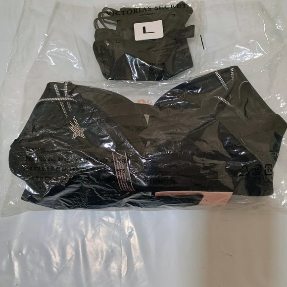 NWT Victoria's Secret Starstruck Shine Strap Push-Up Bra And Panties - Picture 2 of 2